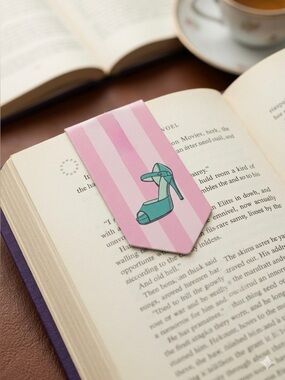 Peter Pauper Press i-Clips | Shoes Magnetic Page Markers Set